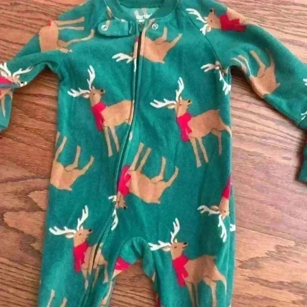 TWINS Christmas Size 12 months Carter's Reindeer Fleece Cotton Pajamas Set of 2 - Picture 3 of 7